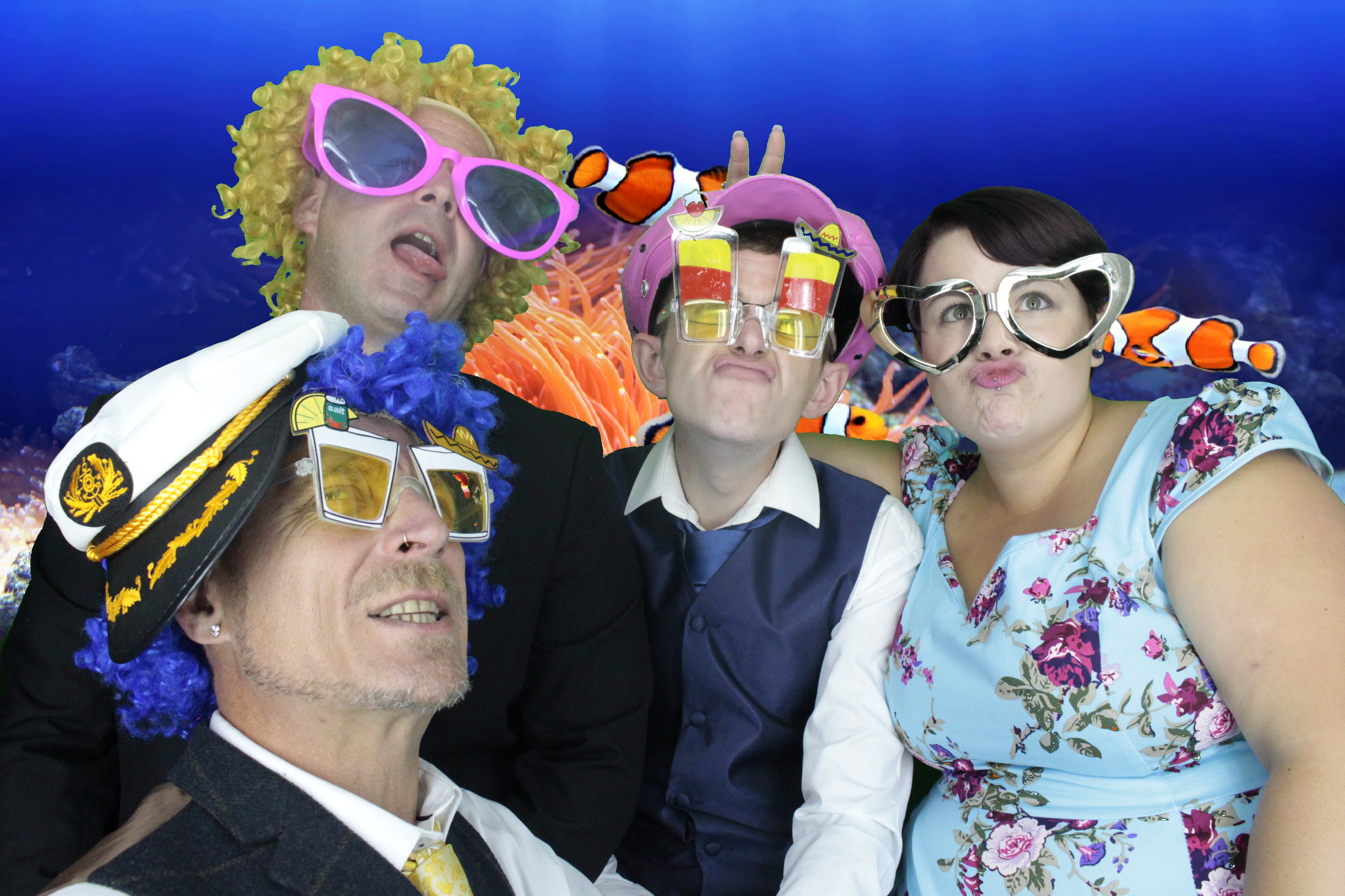 Mr & Mrs Hillier | View more photos from the event at gallery.myphotoboothexperience.co.uk/u/MyPhotoBoothExperienceLtd/Mr-Mrs-Hillier